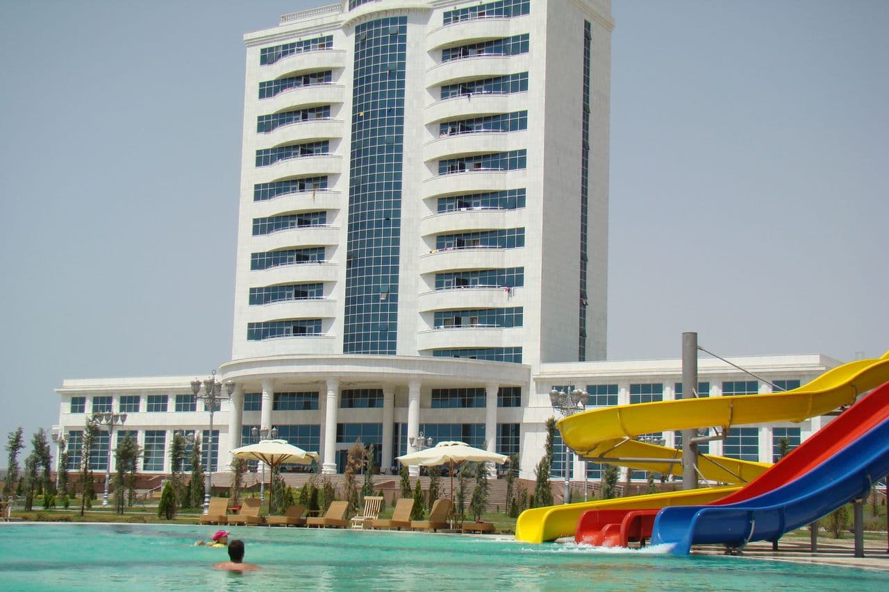 Hazyna Hotel, Awaza